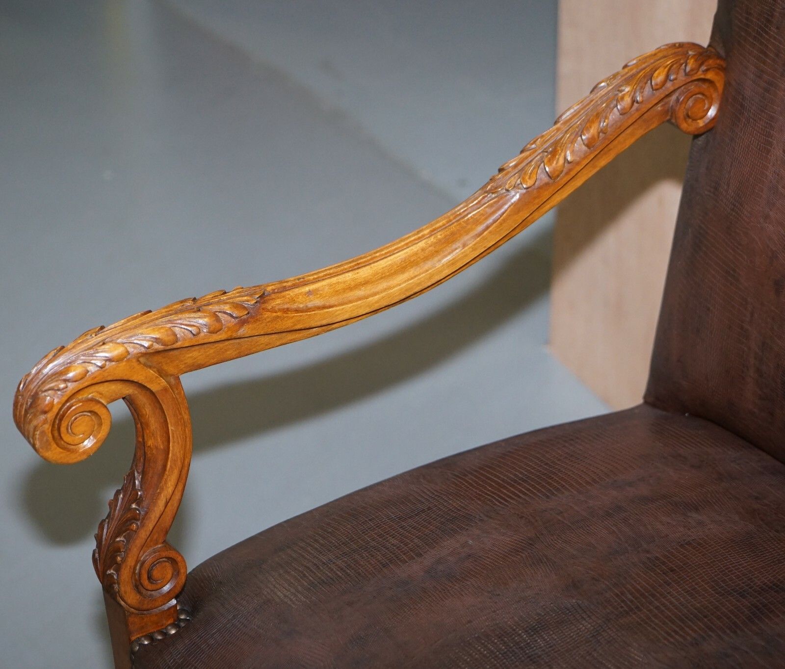 6000.0 Suite Of 10 Carolean Dining Chairs With Crocodile Alligator Patina Leather Ten photo