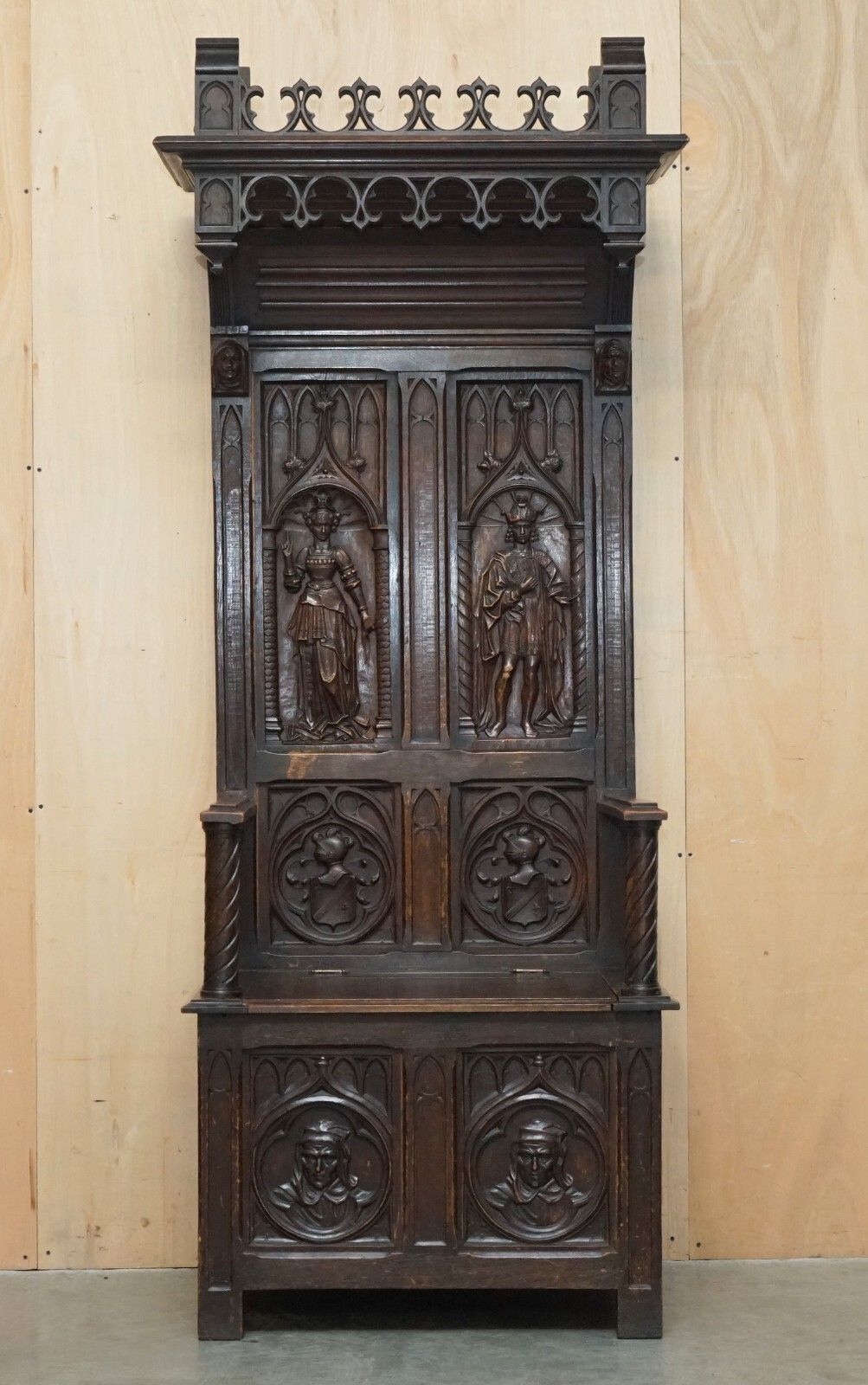 Fine Antique Circa 1860 Jacobean Gothic Revival Hand Carved Porters Hall Chair photo furniture