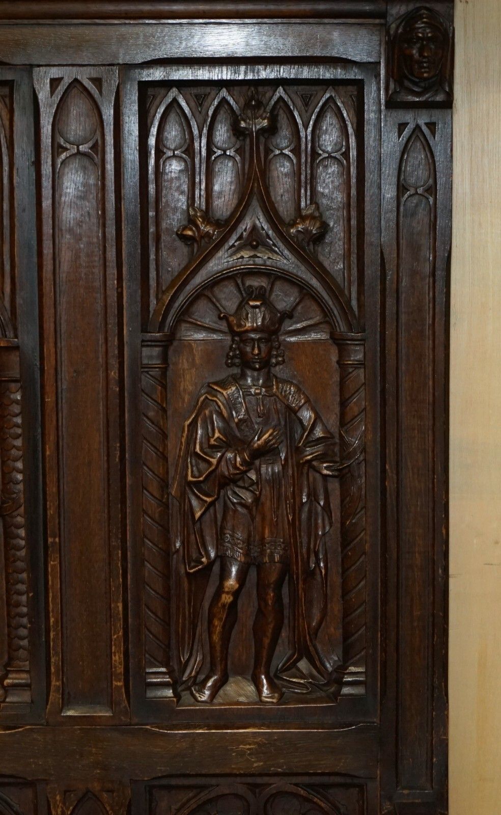 photo furniture Fine Antique Circa 1860 Jacobean Gothic Revival Hand Carved Porters Hall Chair