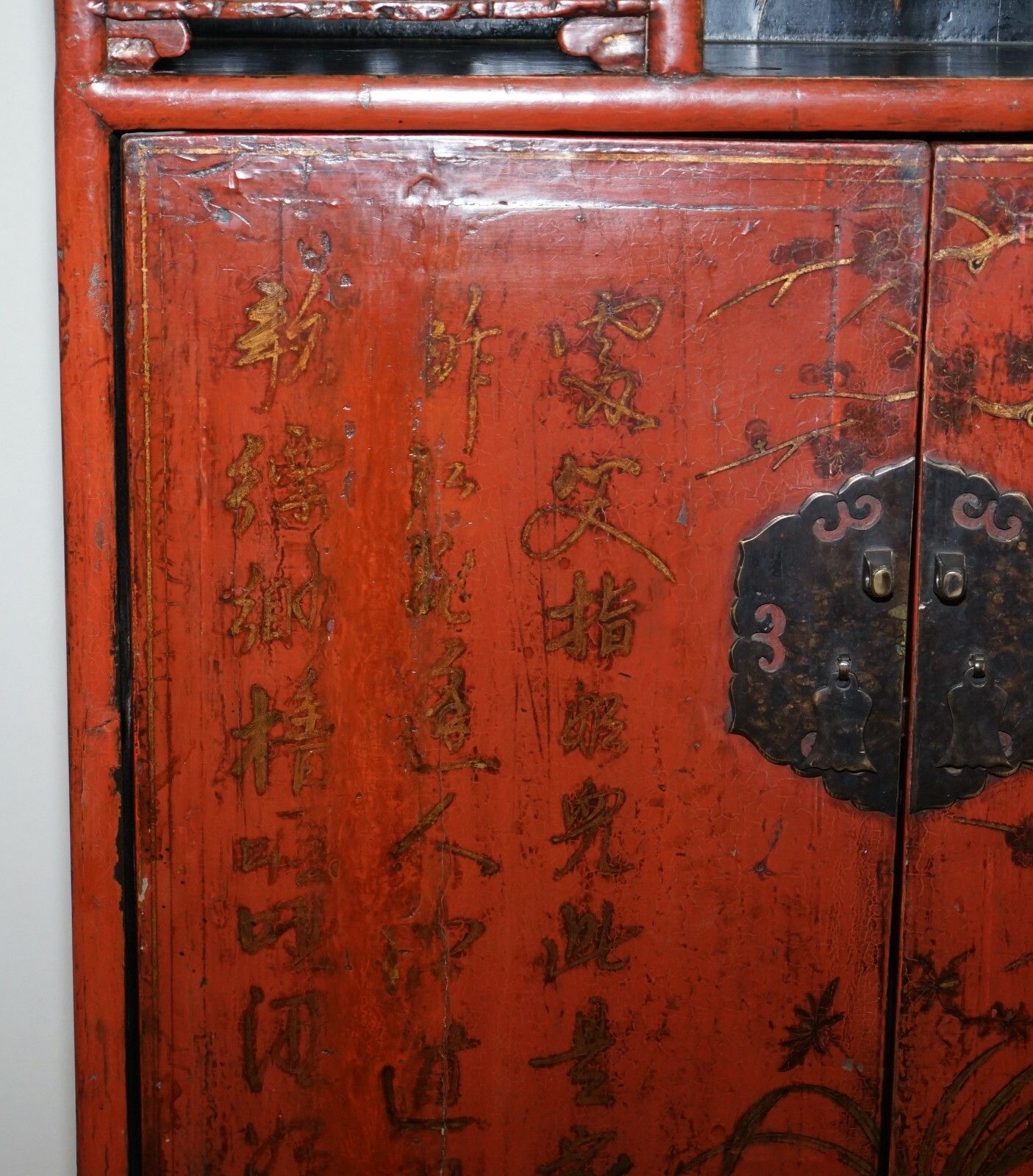 Exquisite Shanxi Province 18th Century Chinese Red Lacquer Cabinet Ornate Carved photo vintage