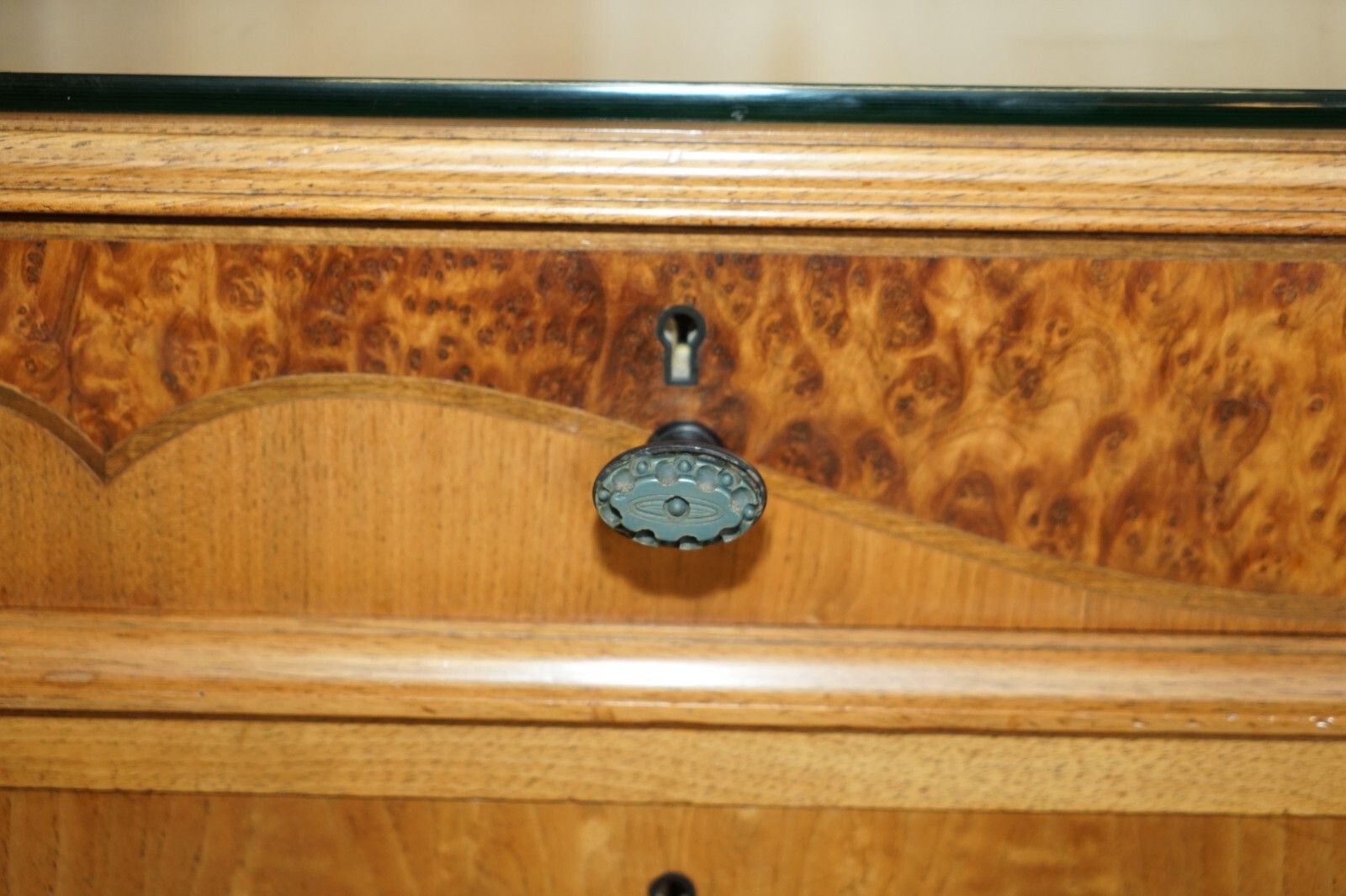 photo furniture Finest Quality Waring & Gillow Burr Walnut Chest Of Drawers Part Of A Suite