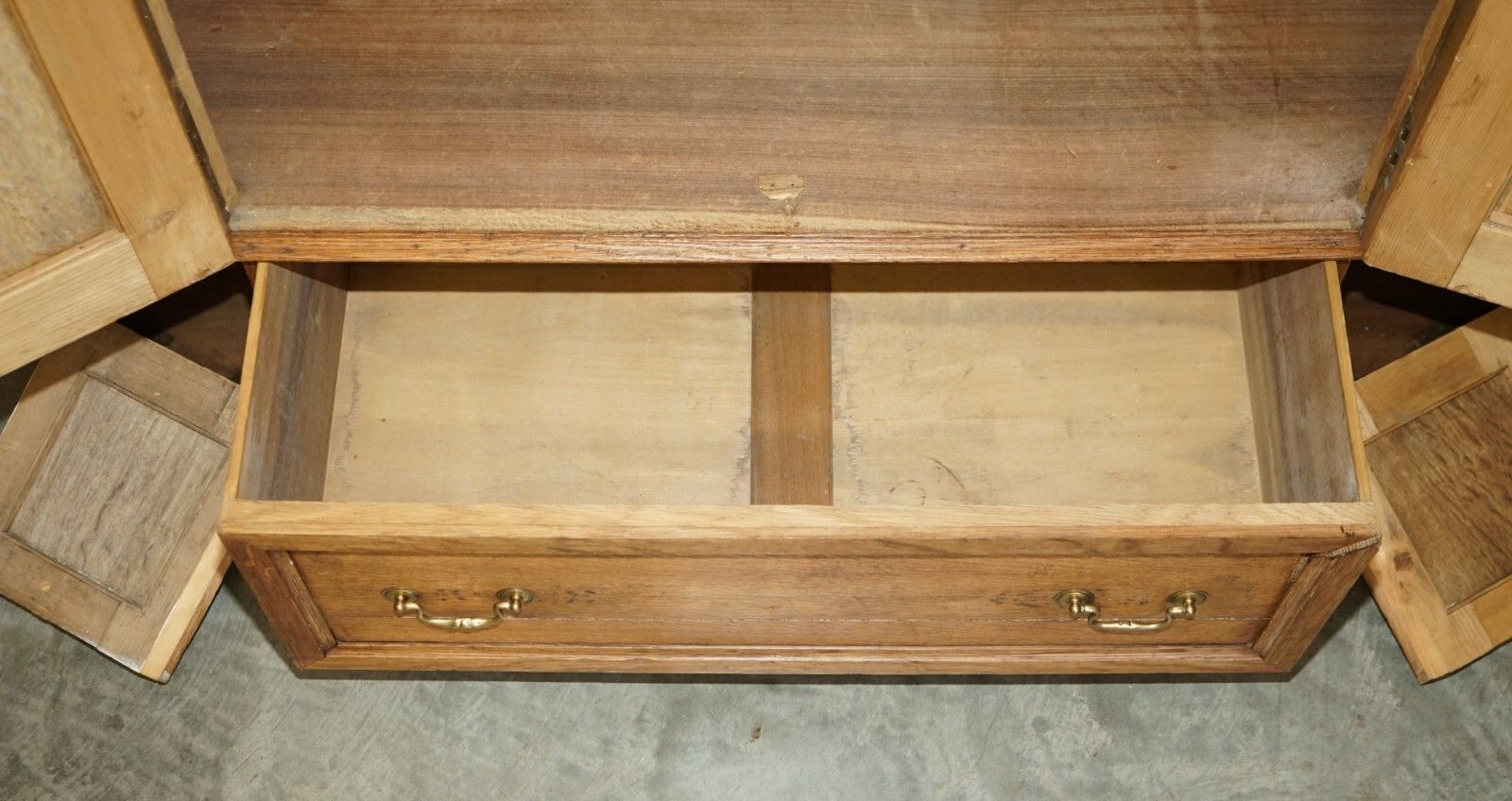 Furniture Fine Antique Victorian Circa 1880 Pine Housekeepers Cupboard Drawers Linen Pots photo