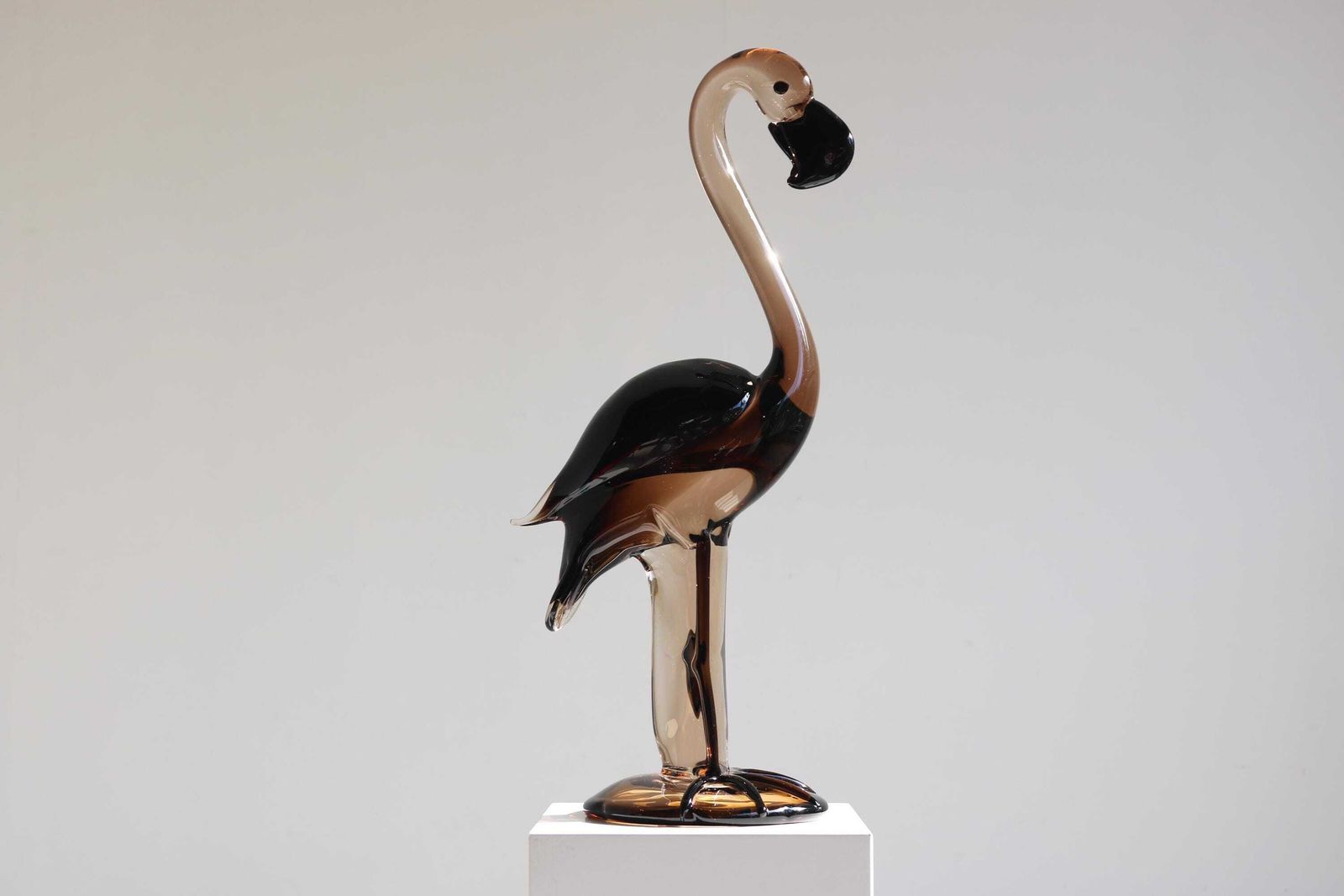 Murano Glas Flamingo Sculptuur Gesigneerd ''Bottaro Murano" Mid Century Italiaans Kunstglas Vogelfiguur Hollywood Regency "19.3 In"