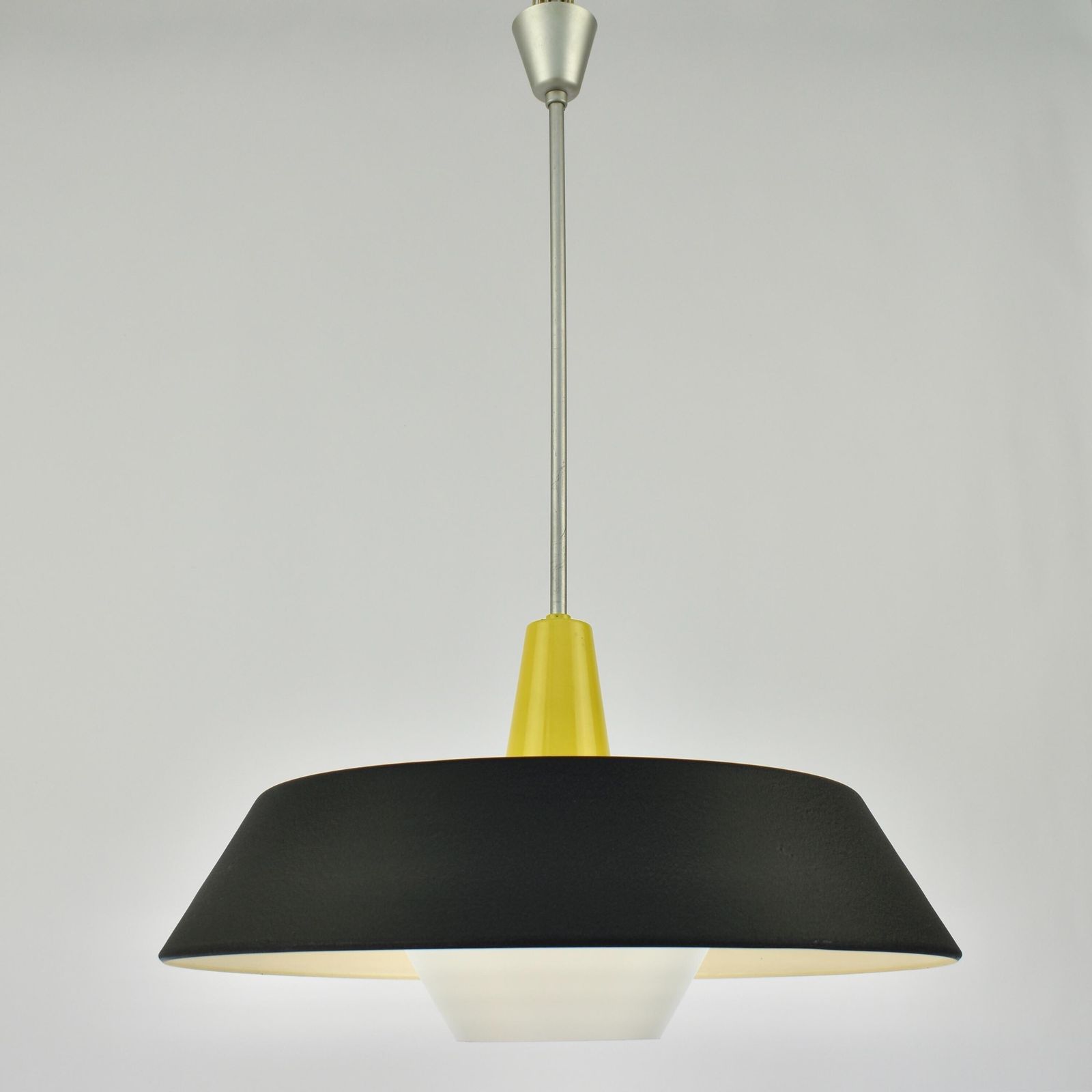 1959 Niek Hiemstra Voor Philips Model Nb23 Hanglamp Mid Century Modern | Vintage Plafondlamp Zwart Geel Louis Kalff photo 466.0