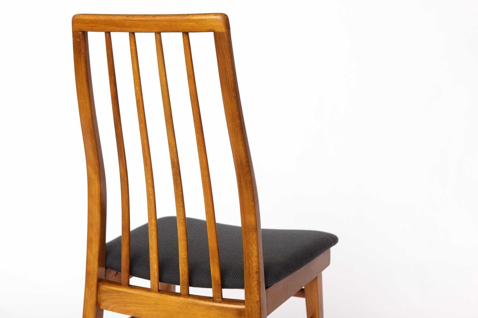 Set Van 6 Vintage Duitse Eetkamerstoelen – Mid Century Beukenhouten Stoelen Ca. Jaren 1960/1970, Opnieuw Bekleed Met Donkerbruin Stof photo vintage