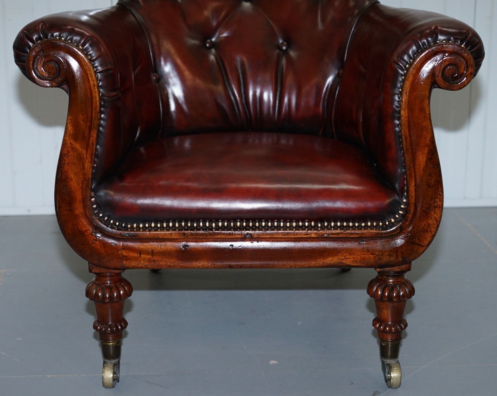 Regency Chesterfield Bordeaux Leather Porters Attributed To Gillows Lancaster photo vinterior