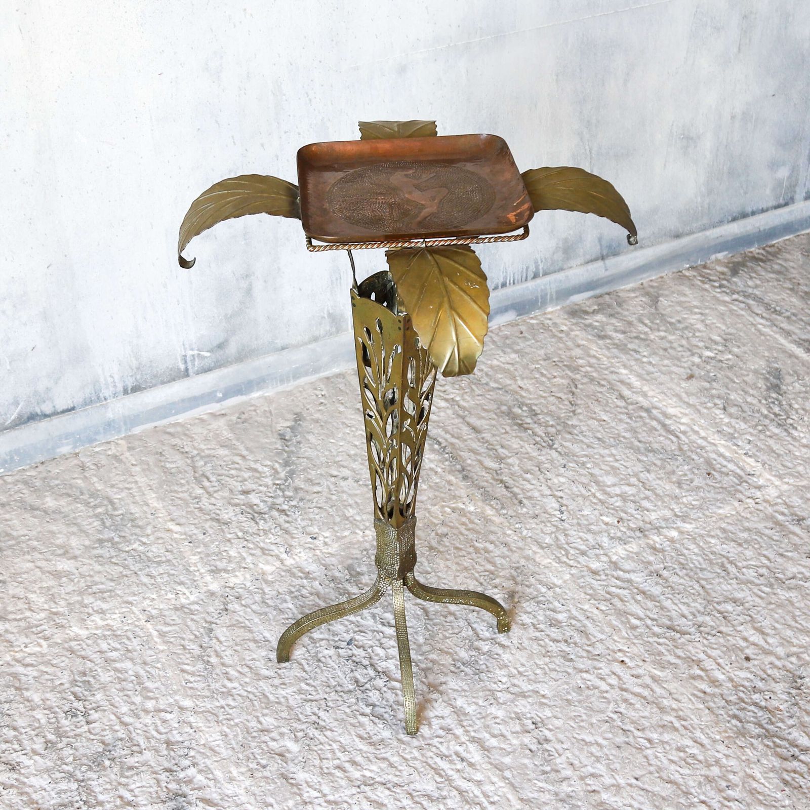 Italian 1920s Decorative Art Nouveau Brass Side Table With Engraved Copper Tray photo Furniture