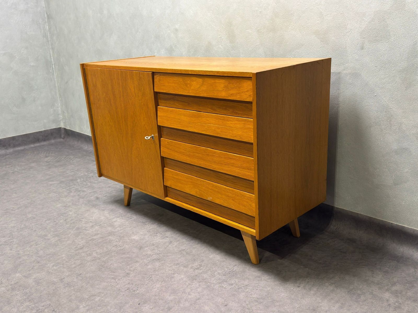 Furniture Sideboard U‑458, Czechoslovakia, 1960s – Very Good Original Condition photo