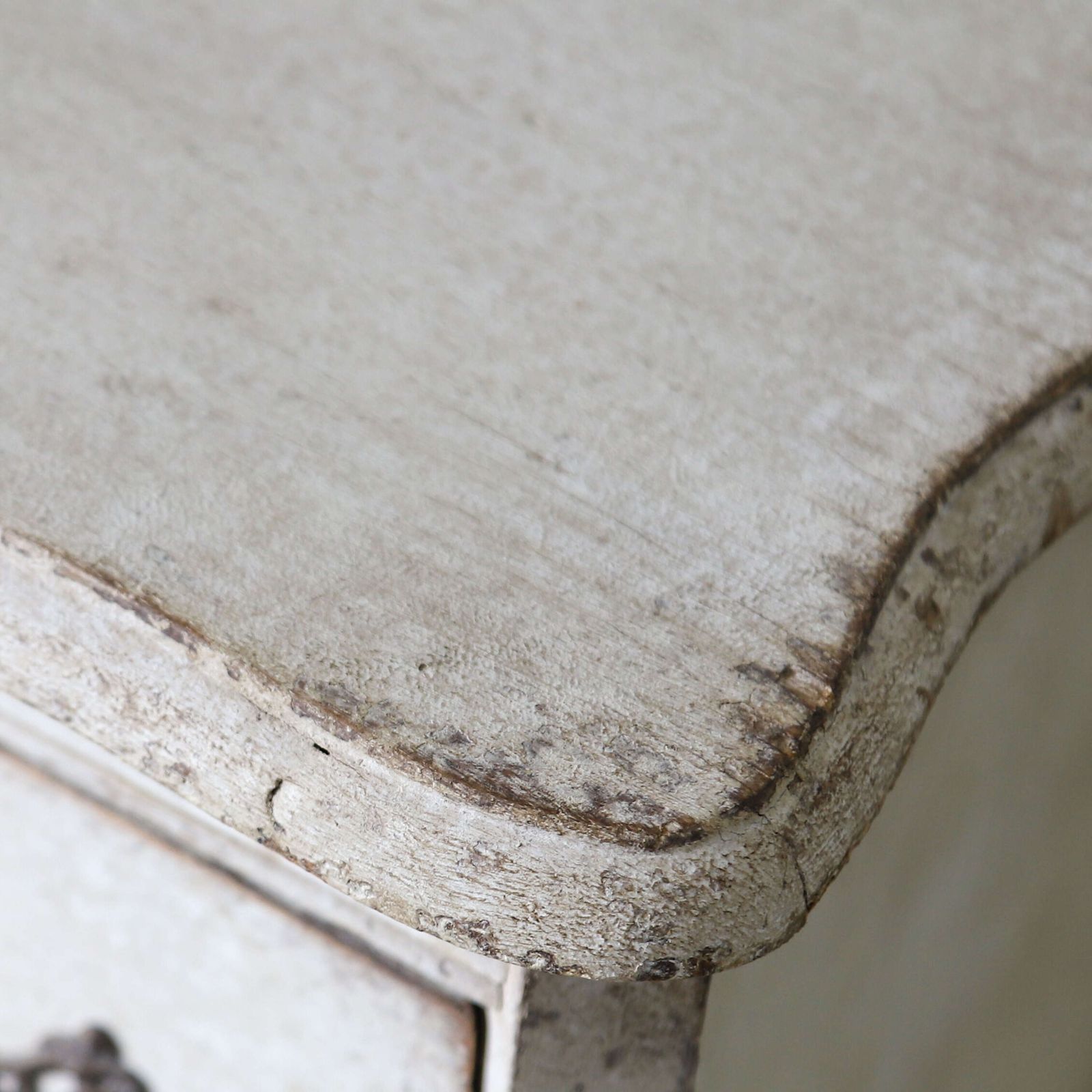 photo furniture Early 20th Century Dutch Painted Serpentine Chest Of Drawers