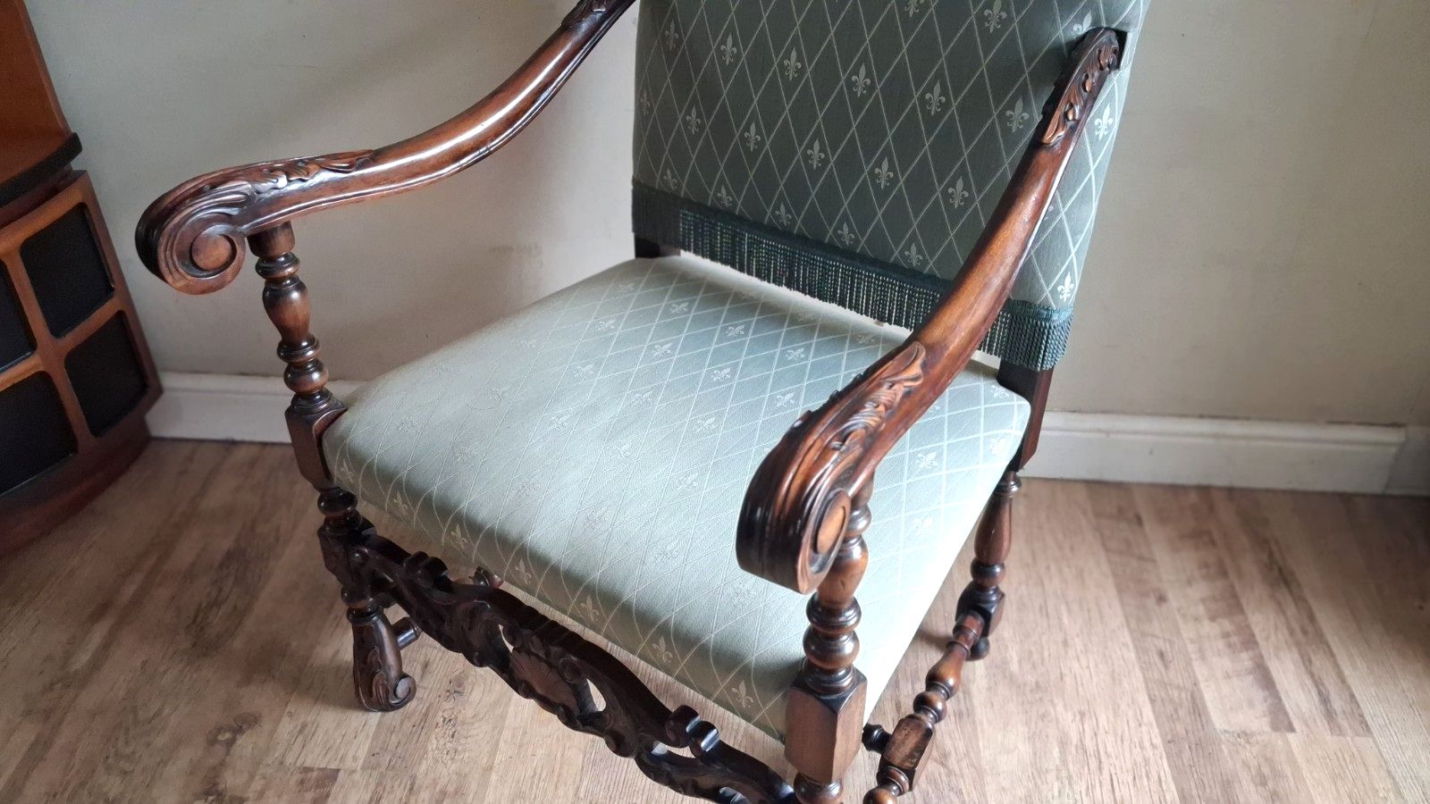 Superb French 19th Century Walnut Baroque Carved Armchair photo buy