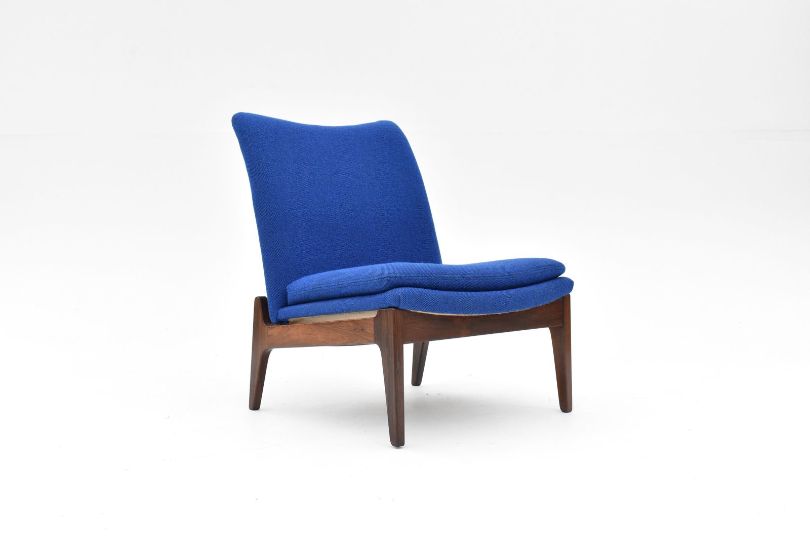 photo furniture Finn Juhl Model 112 Interline Chair