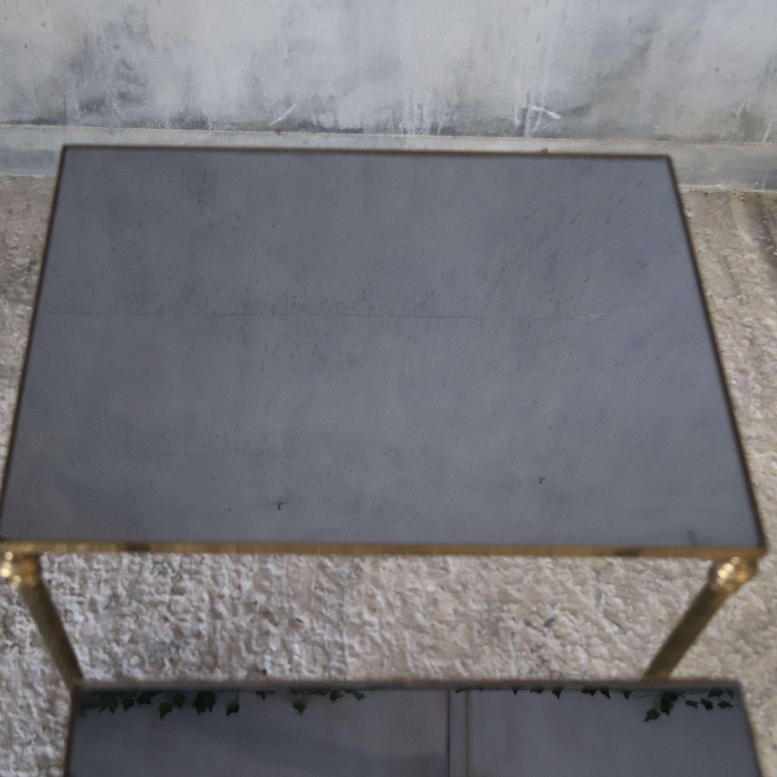 photo furniture 1950s English Nest Of Three Brass Tables With Mirrored Glass Tops