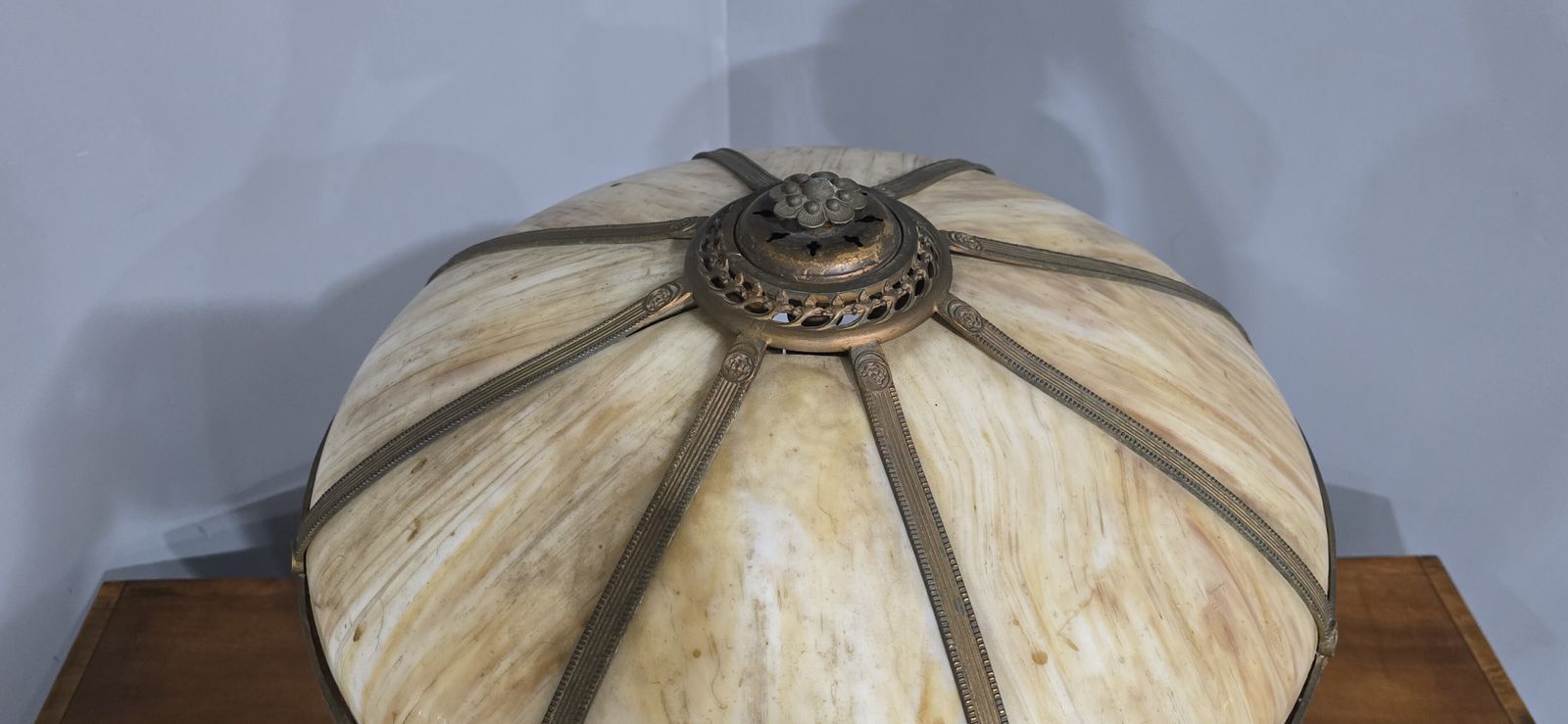 photo vintage Superb Art Noveau Lamp By The Charles Parker Company