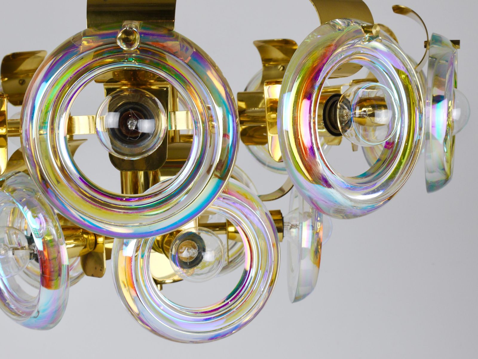 Oscar Torlasco Large Brass Chandelier, Optical Rainbow Glass Rings, Italy, 1970s photo Lighting