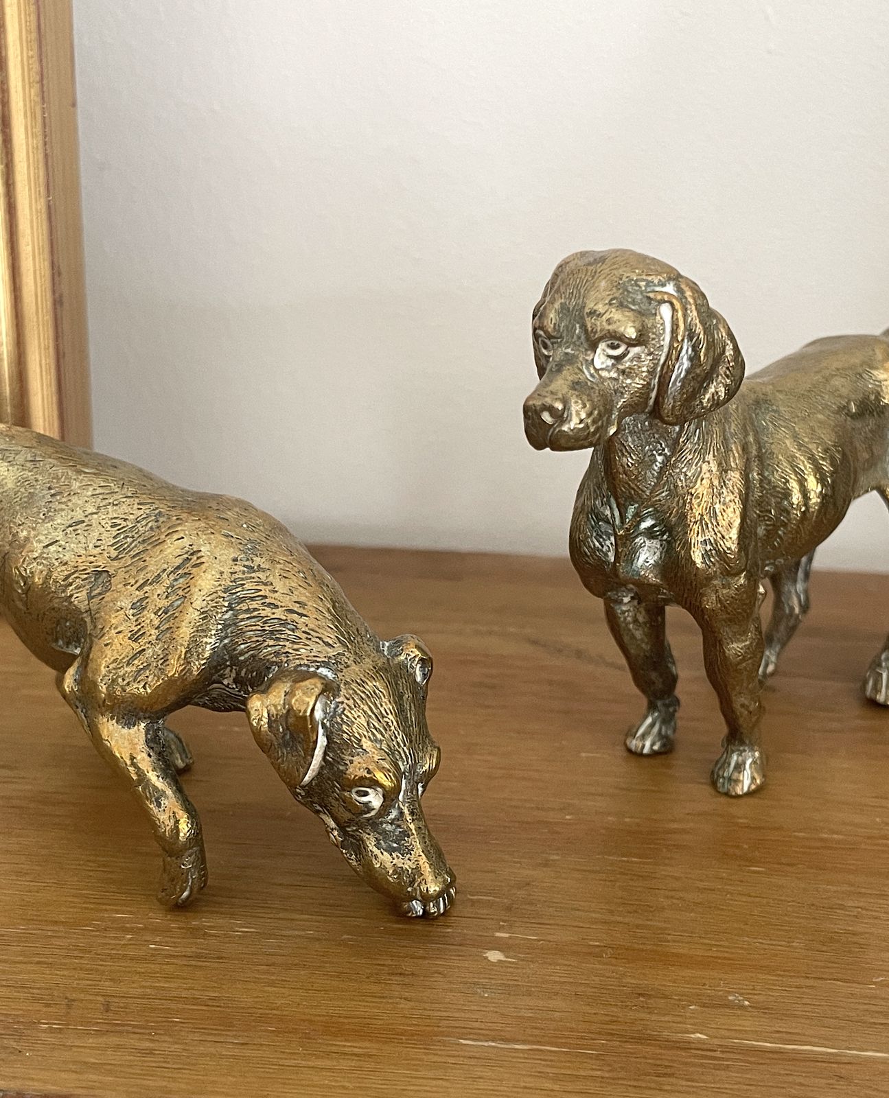 Set Of Two Antique Bronze Hunting Dog Statues, Detailed Pointer/Spaniel Dog Heavy Metal Sculpture Ornaments photo furniture