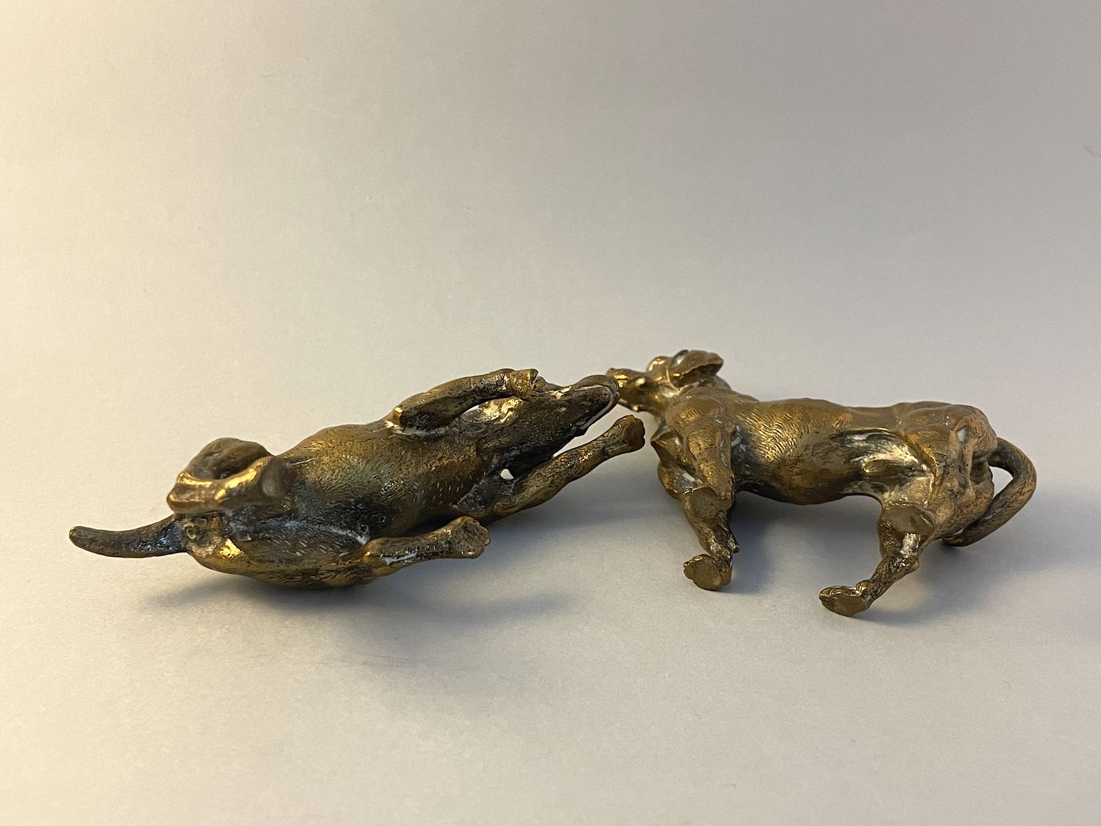 Set Of Two Antique Bronze Hunting Dog Statues, Detailed Pointer/Spaniel Dog Heavy Metal Sculpture Ornaments photo Art