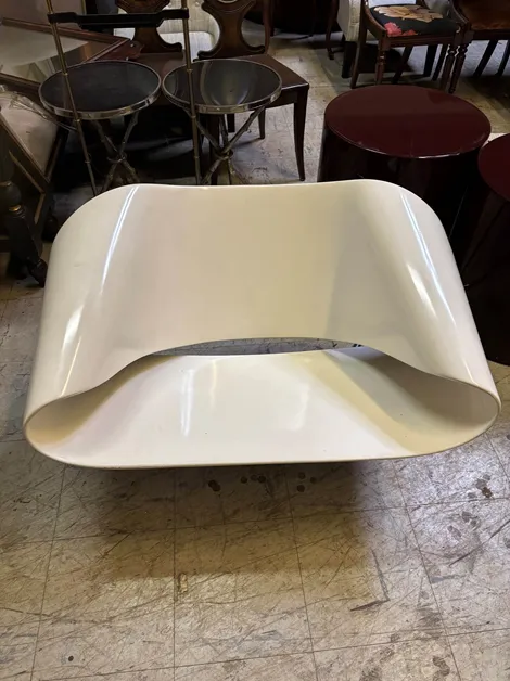 White Ribbon Chair "Cl9"