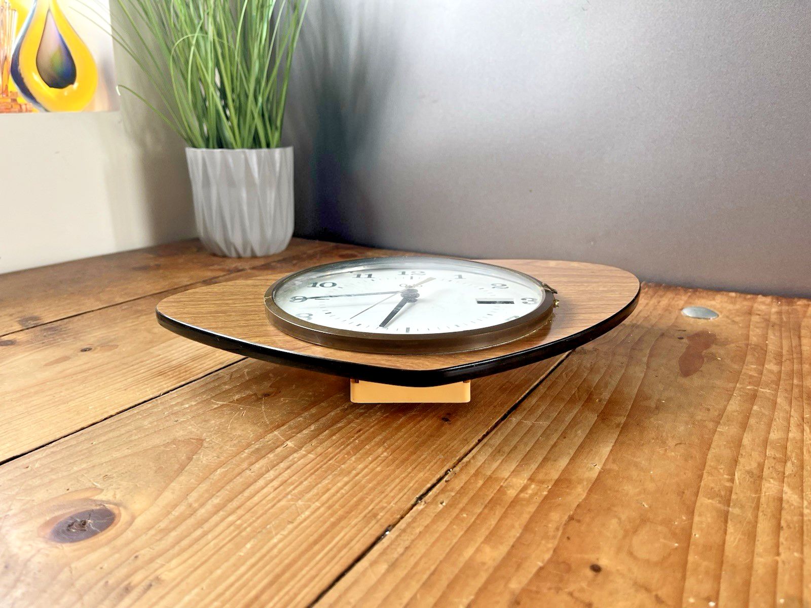 Mid Century Modern 60's Odo Faux Teak Wood Wall Clock Perpetual Calendar Vintage photo vinterior