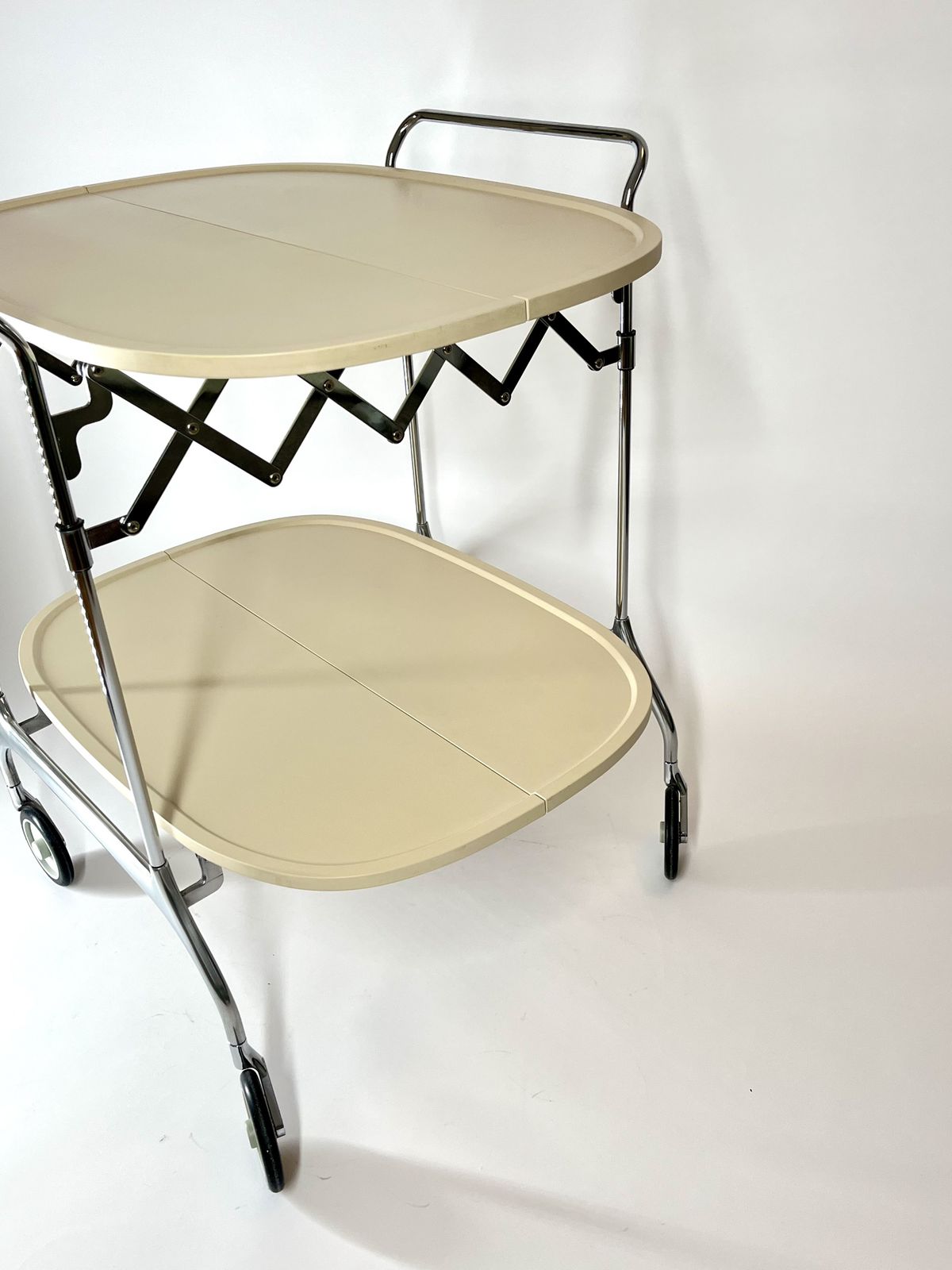 Vintage Kartell Gastone Foldable Serving Trolley/Bar Cart By Antonio Citterio With Oliver Löw, Italy, 1980s photo furniture