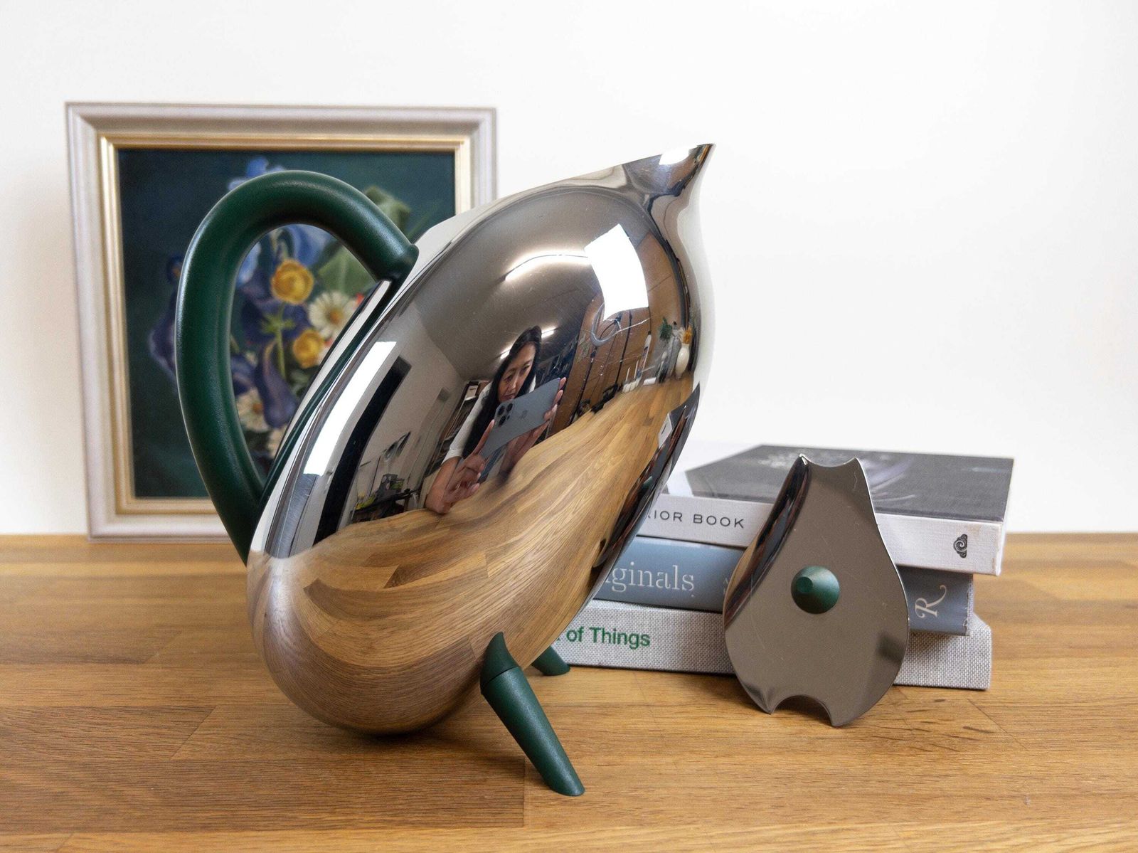 Alessi Penguin Teapot By Pierangelo Caramia   Limited Edition   Vintage Memphis Era Design photo vinterior