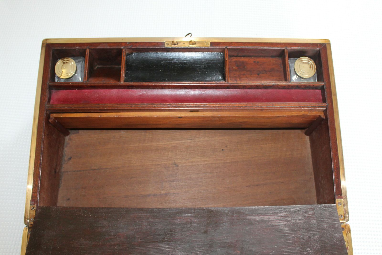 Elegant Victorian Writing Slope In Walnut, Secret Drawers, Ink Bottles, Working Lock With Key. photo vinterior