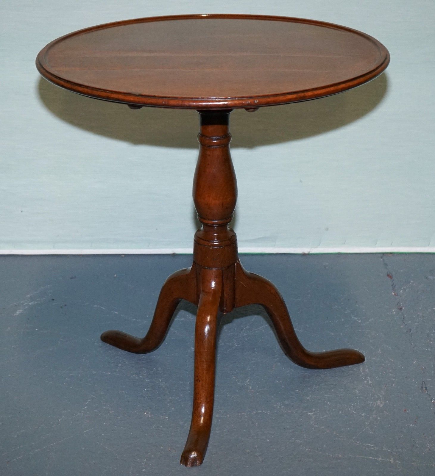 Victorian Hardwood Tilt Top Tripod Table Round Side Or Wine Table photo Furniture