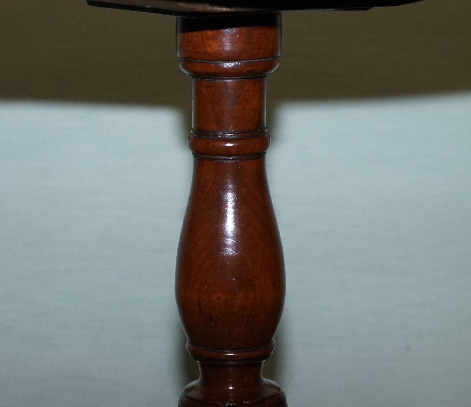 Victorian Hardwood Tilt Top Tripod Table Round Side Or Wine Table photo 750.0
