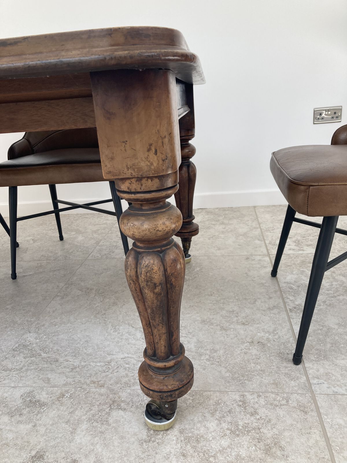 Victorian Mahogany Extending Dining Table (120 240cm X 120) Seats Up To 10 photo for sale