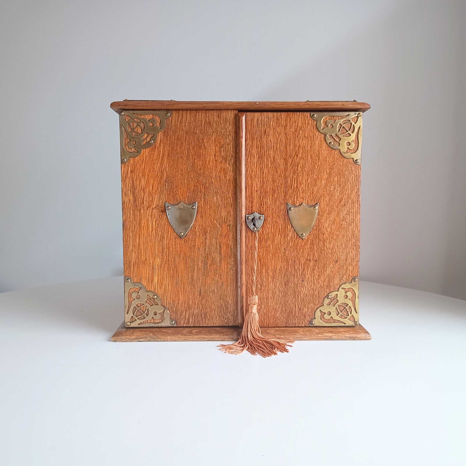 Rare Antique English Quarter Sawn Oak Gentlemans Smokers Cabinet Humidor With Hidden Whisky Compartment photo buy
