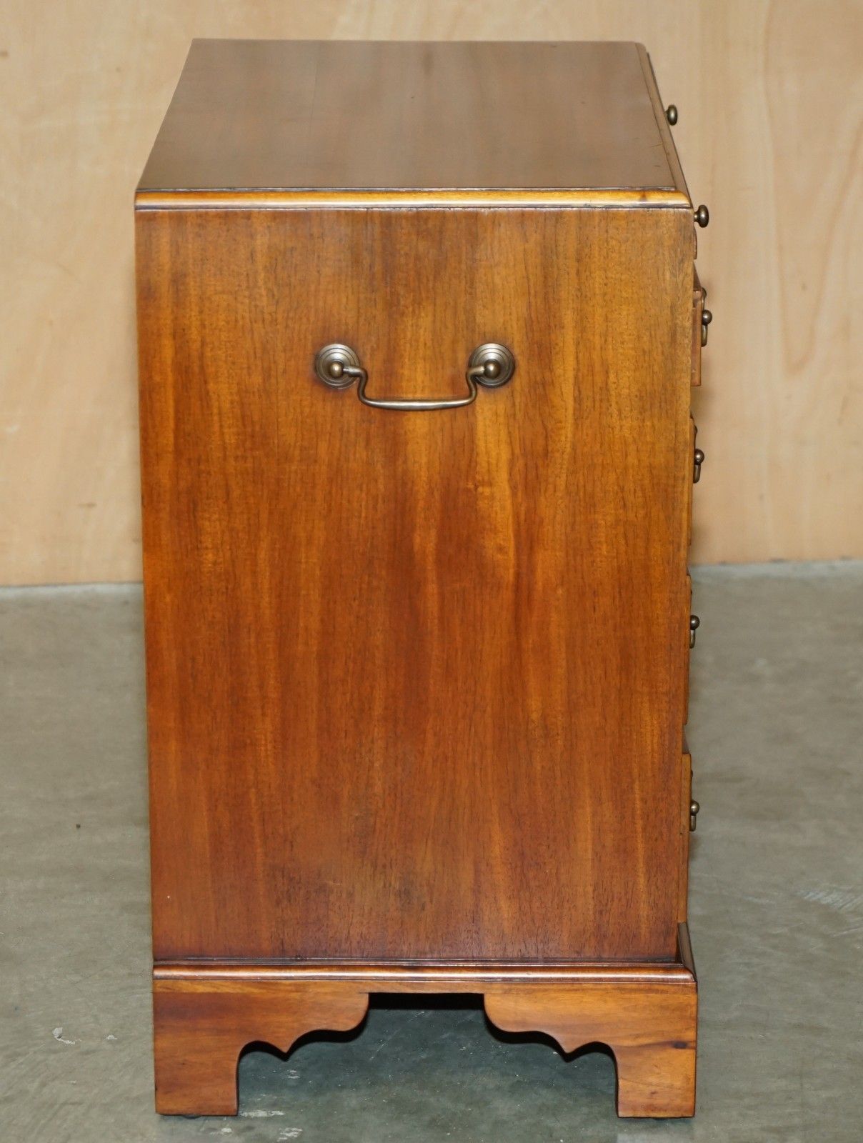 photo furniture Pair Of Walnut Brown Leather Military Campaign Nightstand Drawers Or Side Tables