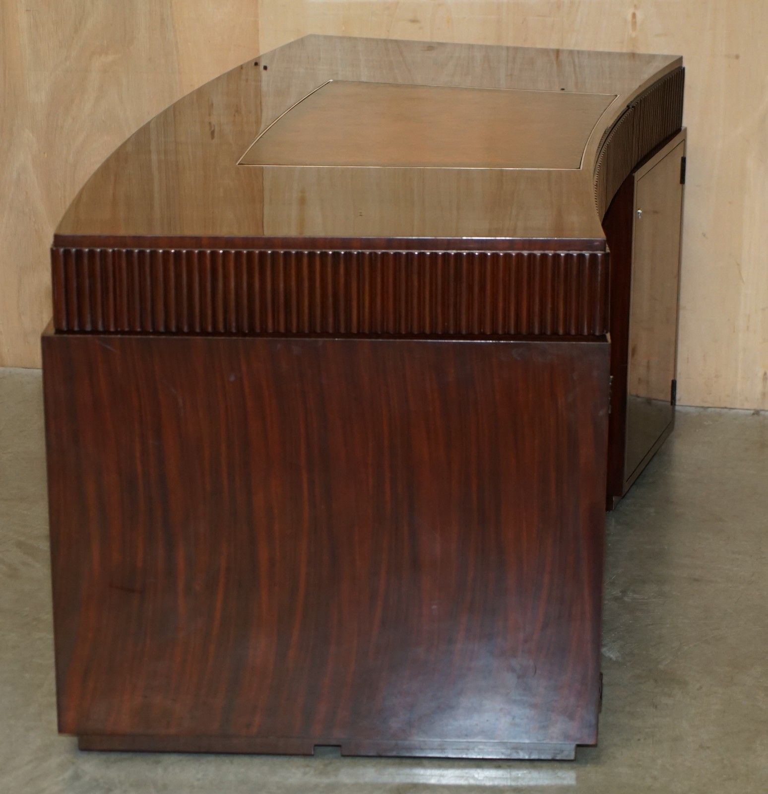 photo vinterior Ralph Lauren Metropolis Macassar & Brown Leather French Art Deco Curved Desk