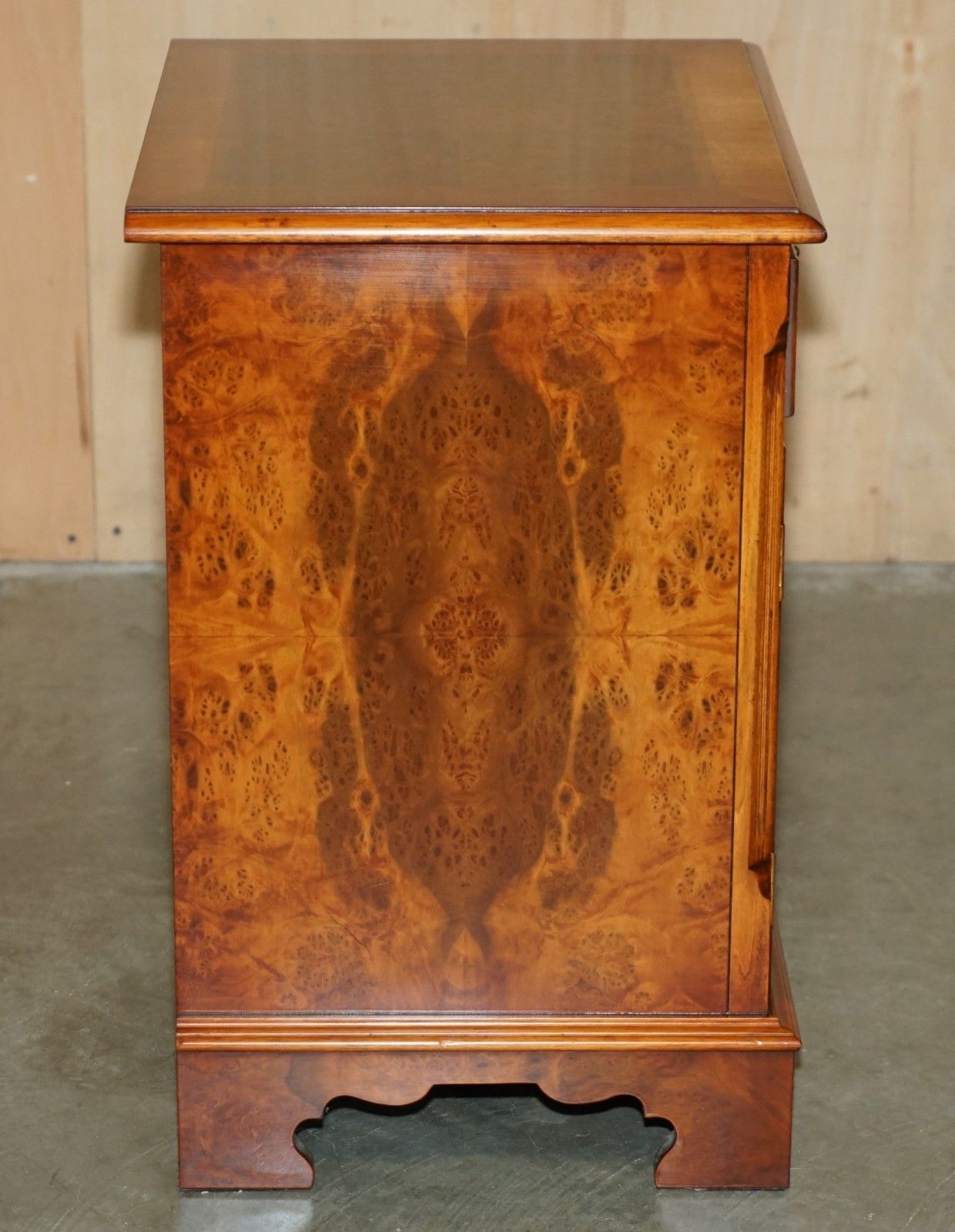 photo vinterior Pair Of Brights Of Nettlebed Burr Walnut Side Table Sized Nightstands Cupboards
