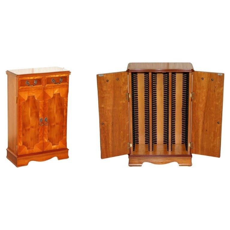 Lovely Vintage Burr Yew Wood Cd Or Dvd 120 Piece Holding Side Cabinet Tower