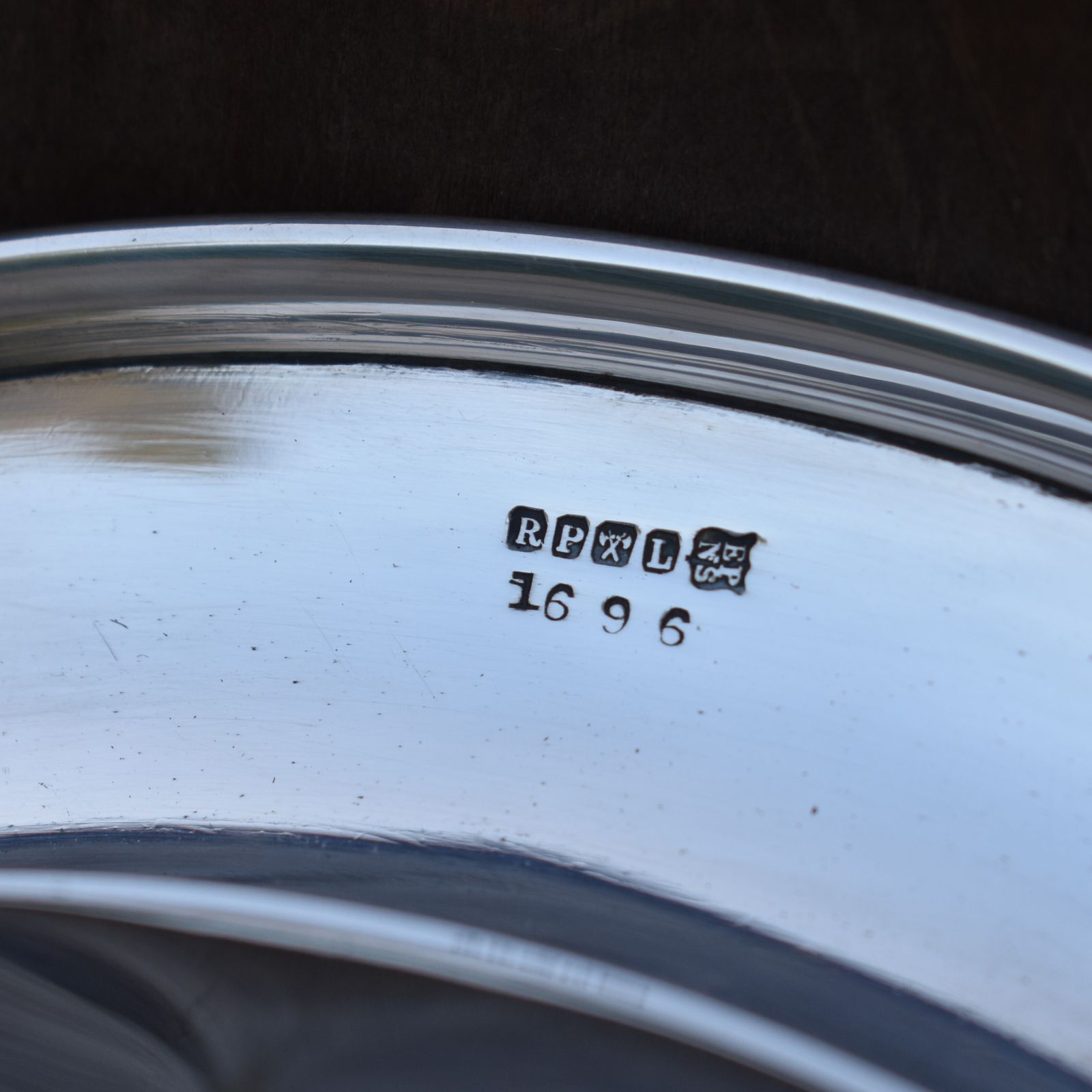 photo furniture Antique 19th Century Robert Pringle Silver Plate Fluted Footed Bowl Tazza Dish