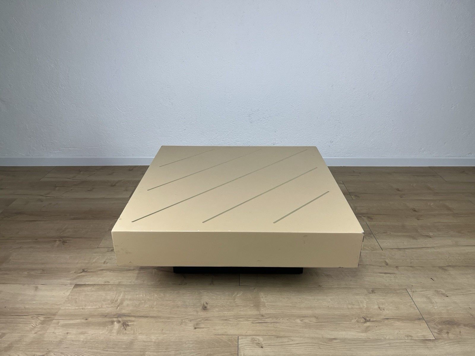 Square Coffee Table Lacquered Wood Beige Deco 1950’s Vintage Design photo furniture