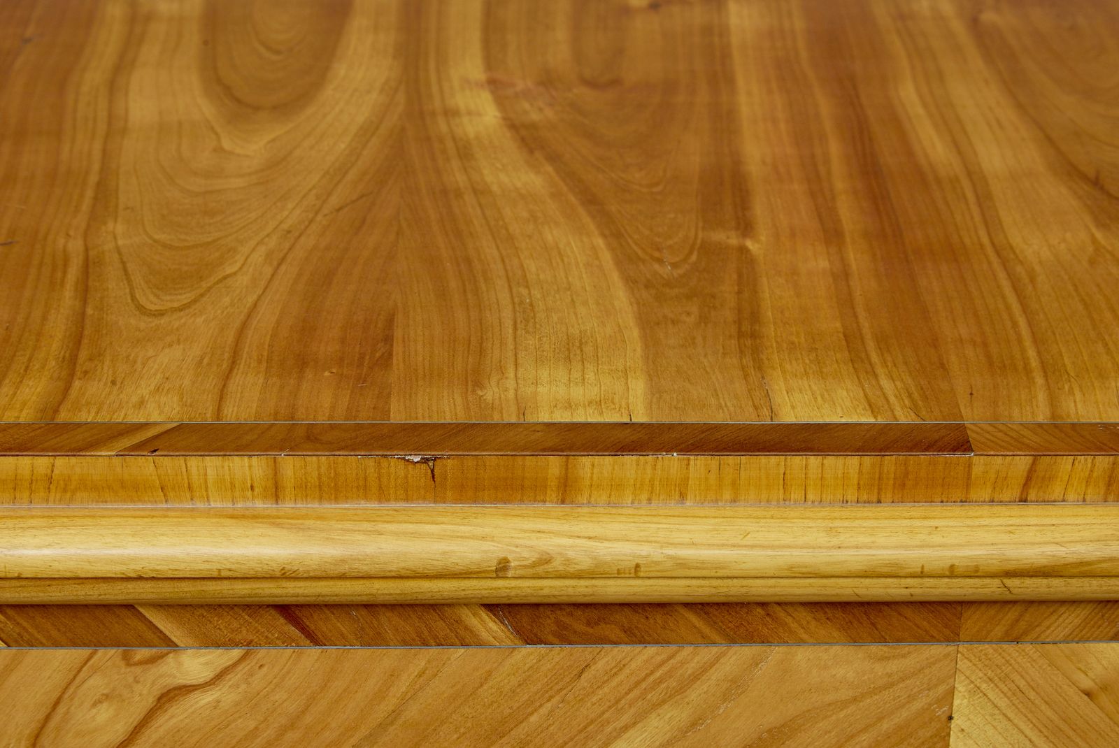2745.0 Mid 19th Century Scandinavian Inlaid Elm Chest Of Drawers photo