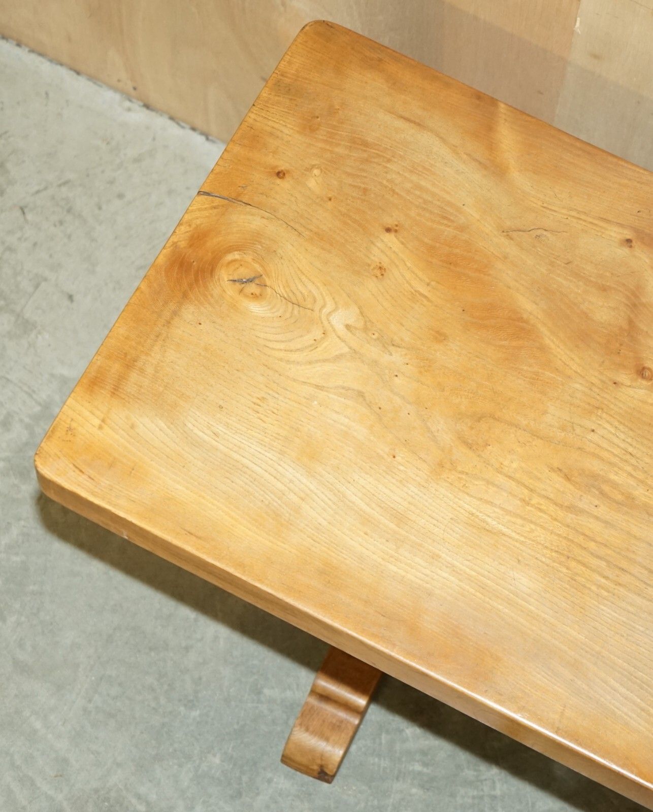 photo vintage Sublime Antique English Circa 1880 Burr Oak One Plank Top Refectory Dining Table