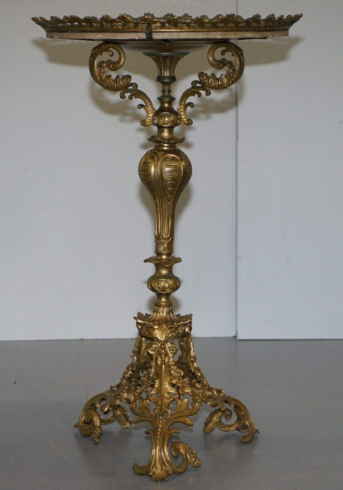 photo furniture Rare Circa 1820 Regency Ornately Cast Italian Brass Side Table Speciamine Marble