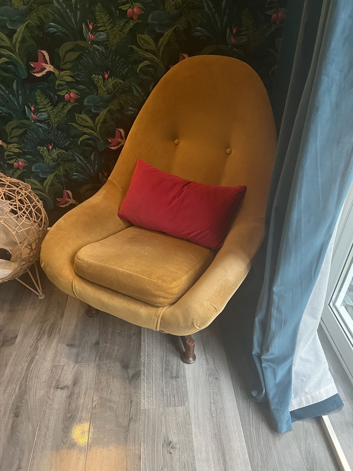 Vintage Egg Chairs   £425 Each Or £800 For The Pair
