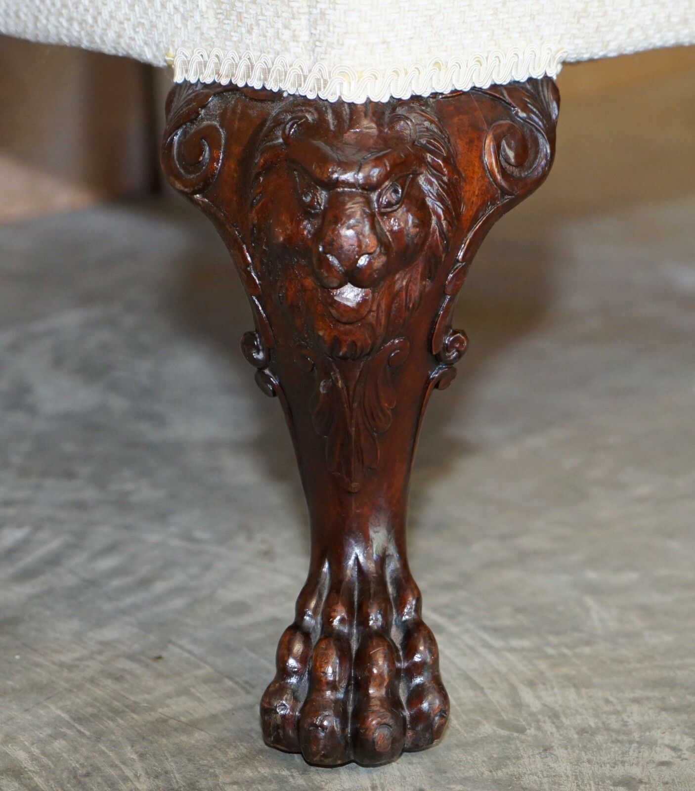 Lovely Antique Ornately Hand Carved Lion's Hairy Paw Leg Club Library Armchair photo buy