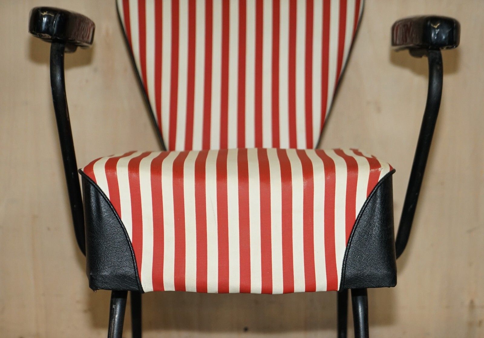 Rare Original Movie Prop 1950's American Salon Hairdresser Dinette Armchairs photo 3000.0