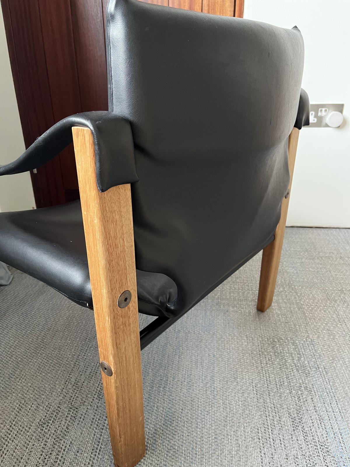 A 1963 Arkana Safari Chair By Maurice Burke photo vinterior