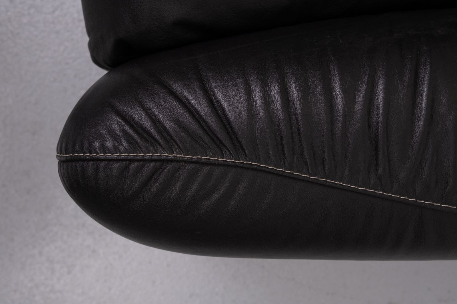 Black Leather Piumotto Sofa By Arrigo Arrigoni For Busnelli, Italy, 1970’s photo for sale