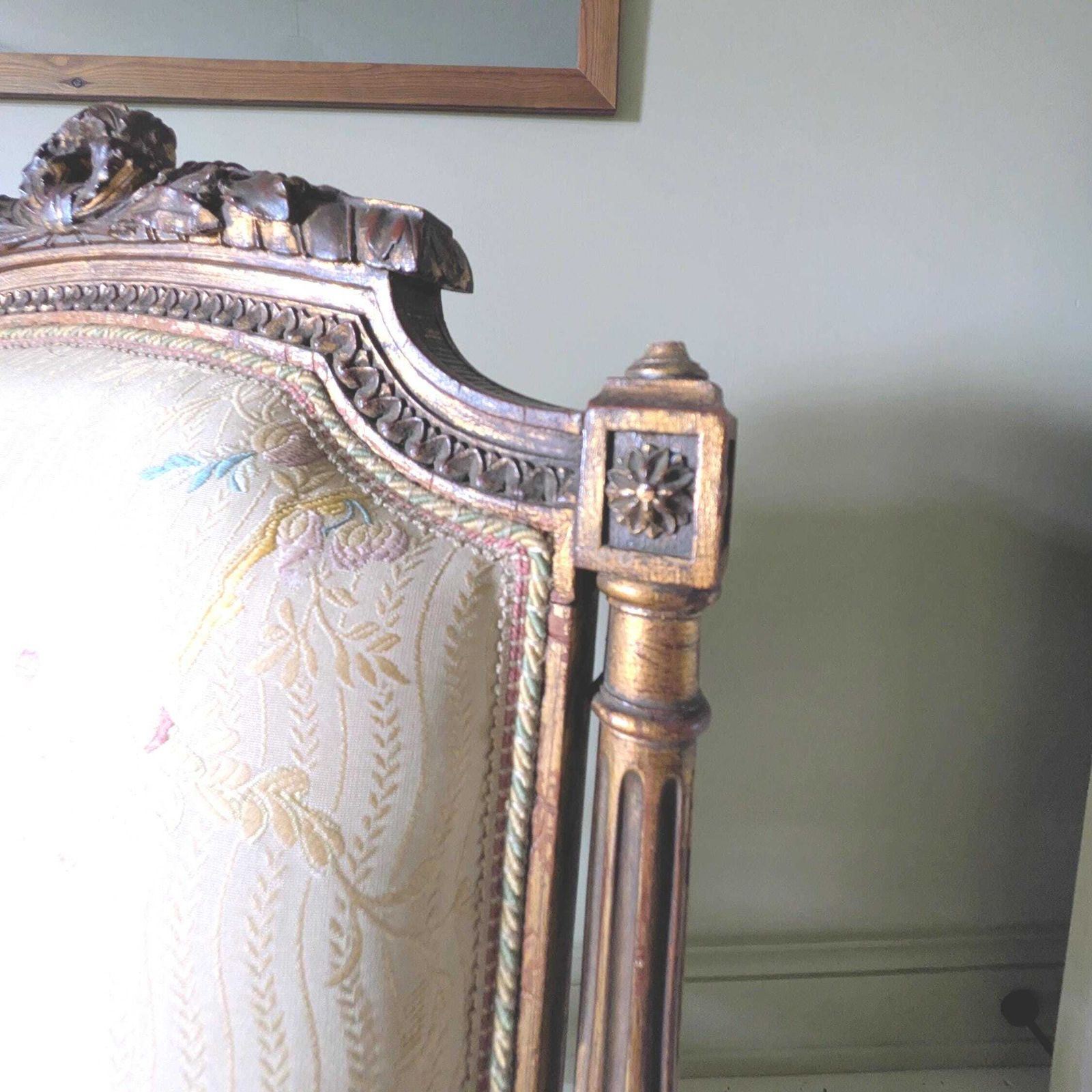 photo furniture A Pair Of Antique French Carved Armchairs Or Fauteuil In Original Paint And Gilt C1900