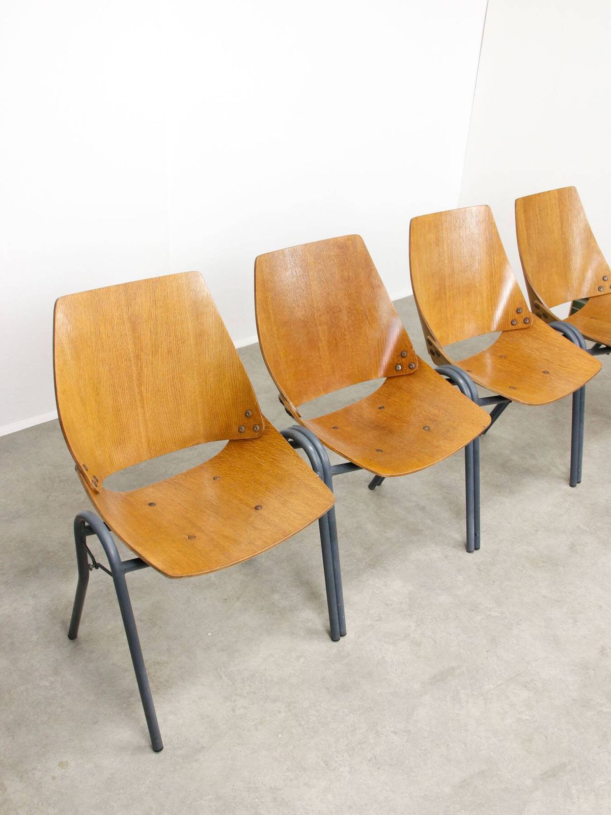 photo furniture Linking Shell Chairs By Niko Kralj For Stol Kamnik, 1970s