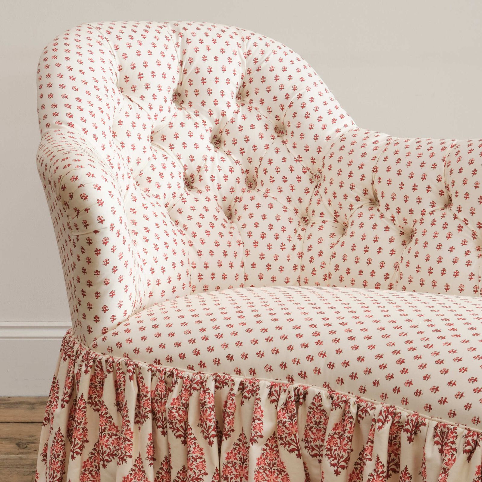 photo furniture Mid 19th Century Chaise Longue In Titley & Marr Printed Cotton