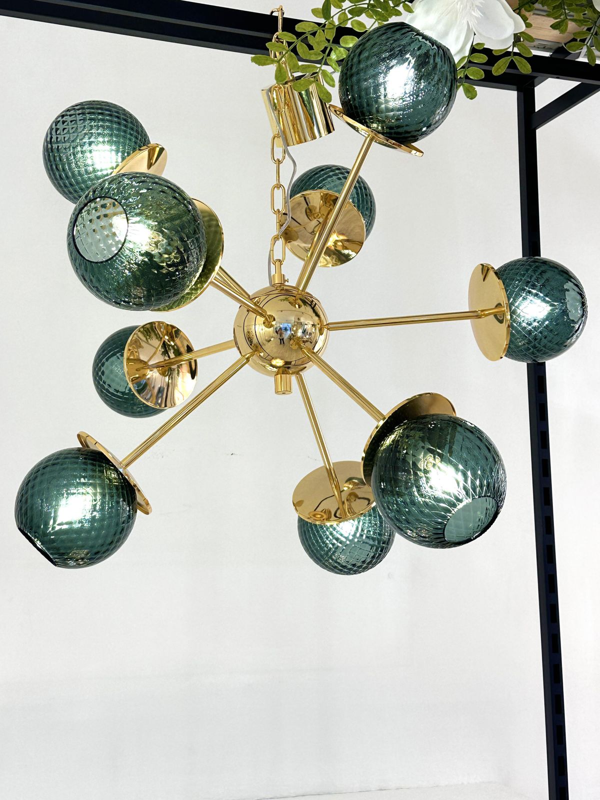 photo furniture Italian Gold Chandelier Sputnik In Murano Glass Style Green "Balloton"