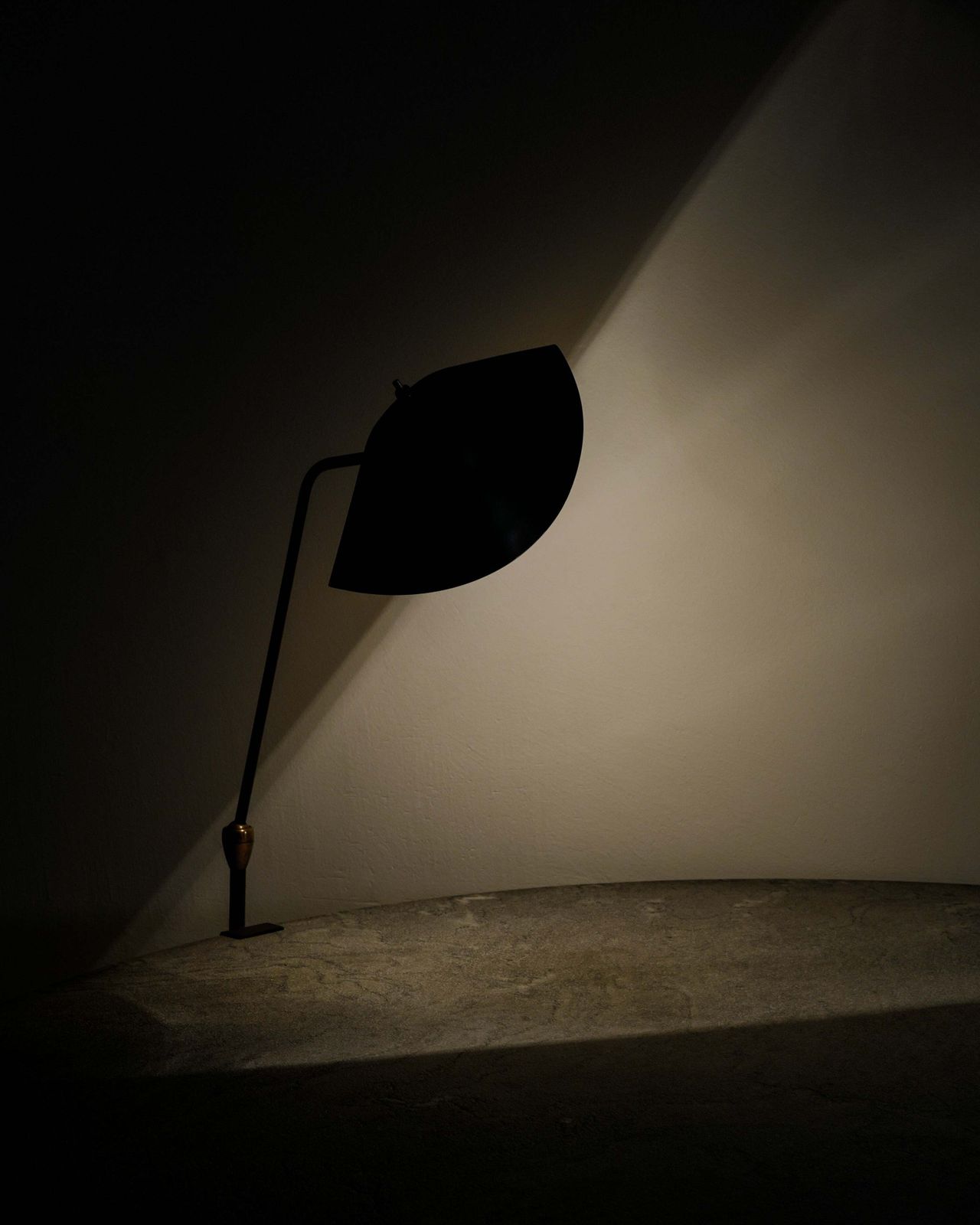 Original French Mid Century Black Agrafée Desk Clip Lamp Serge Mouille, 1950s photo 16500.0