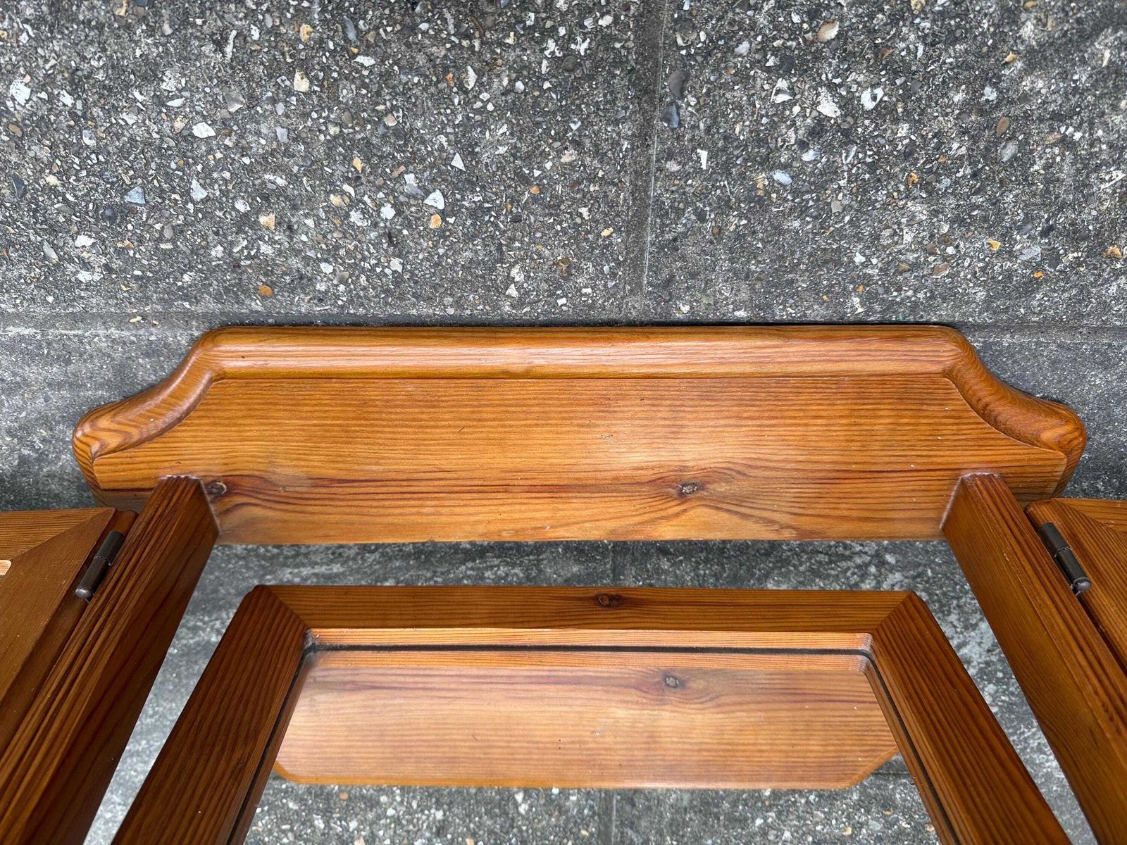 Vintage Pine Triple Vanity Mirror, Rustic Dressing Table Trifold Mirror With Arched Centre And Hinged Side Panels, 1980s Pine Mirror photo vintage