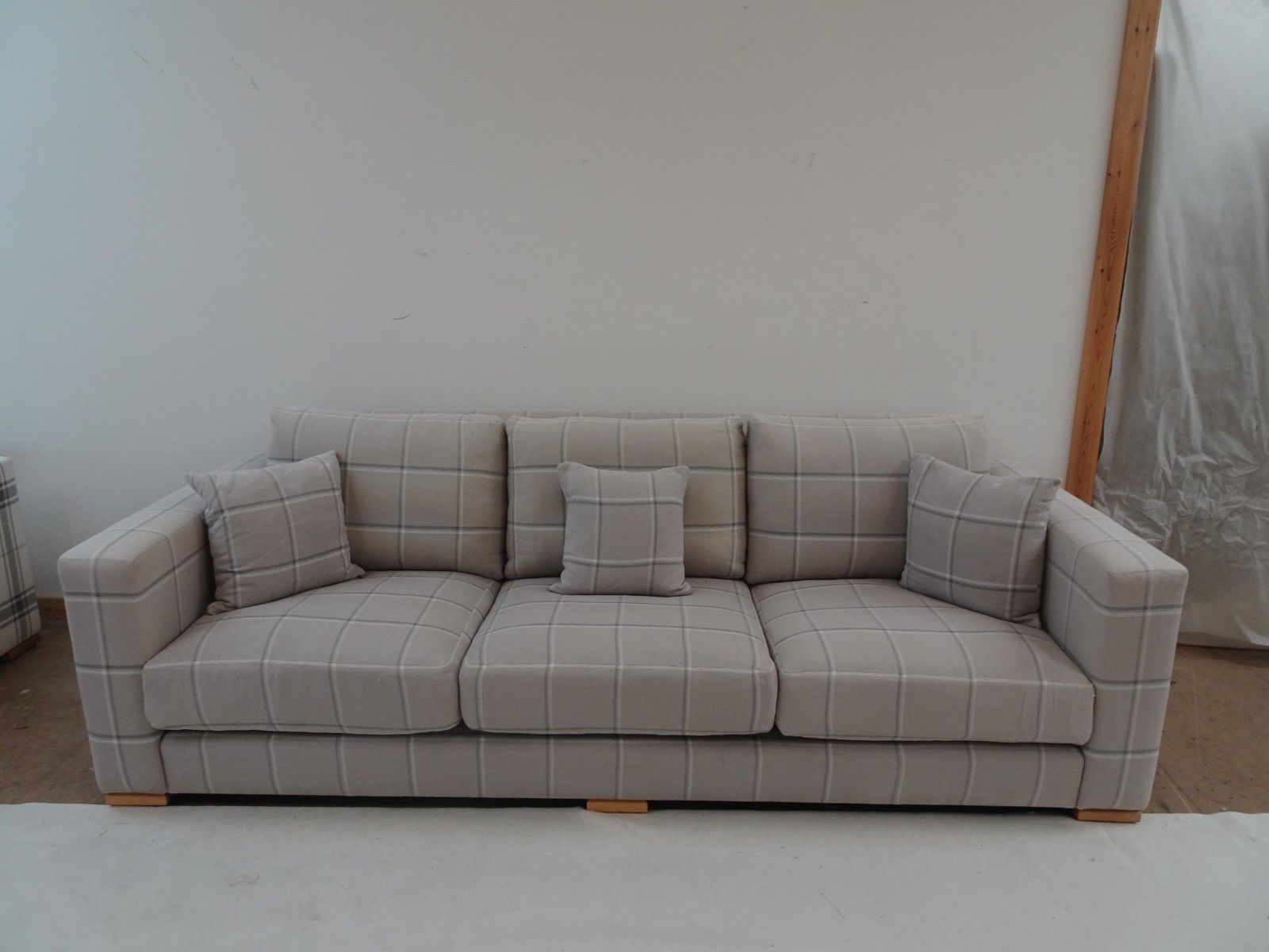 George Smith Large Square Arm Sofa In Soft Grey Check In Good Condition photo for sale